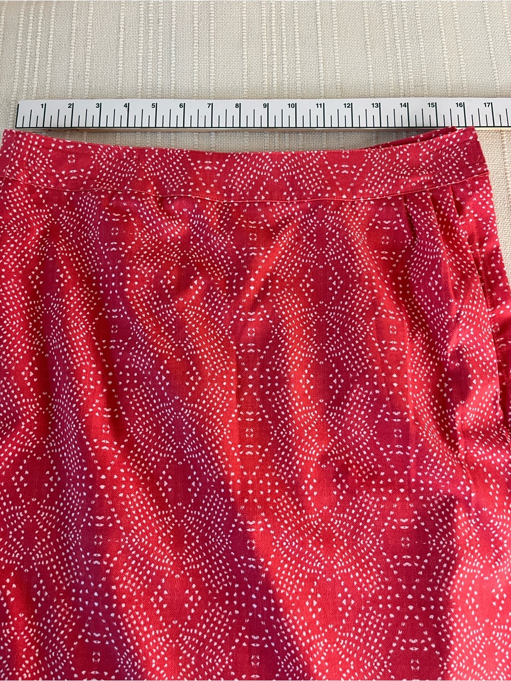 Rip Skirt HAWAII red-orange & white mini dot print wrap skirt. 30". Size MED - Picture 4 of 9